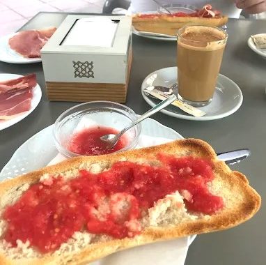 cafe-bar-la-gaviota-esencia